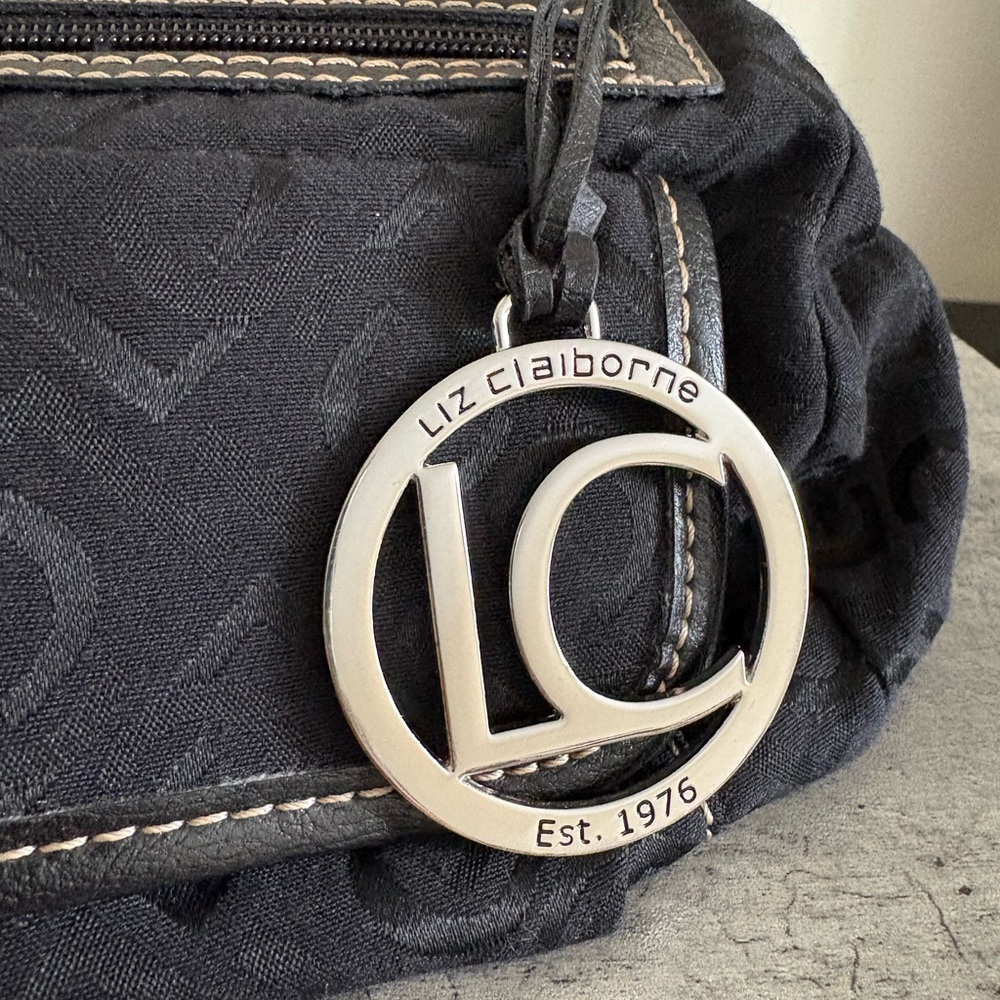 Liz Claiborne Fabric/Faux Leather Black Shoulder Bag Logo Pattern Strap Ring - Picture 5 of 12